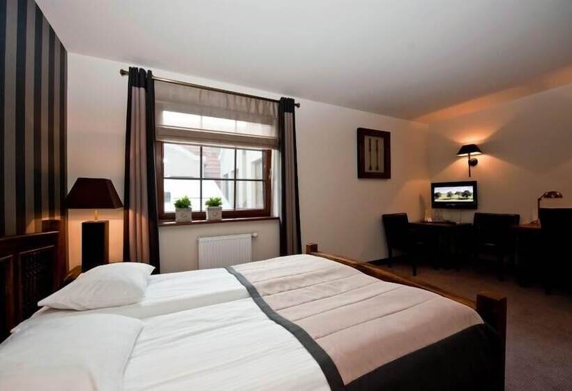 غرفة قياسية, Tumski