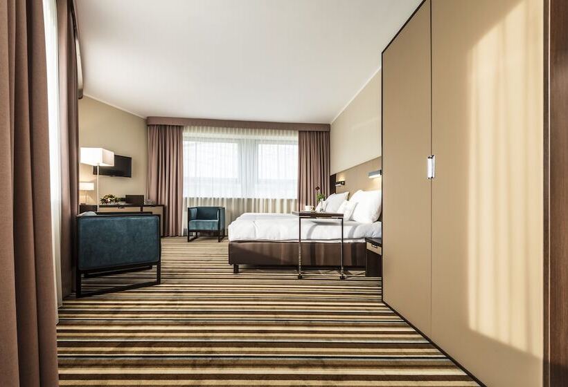 스탠다드 싱글 룸, Victor Pruszków Desilva