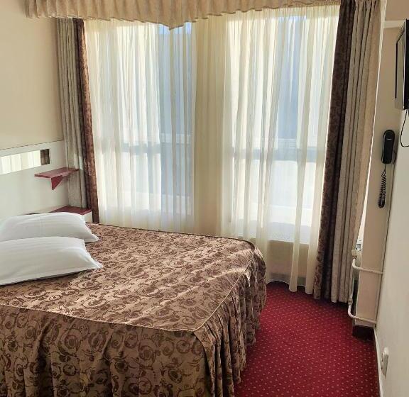 اتاق اکونومی یک تخته, Zamca Suceava