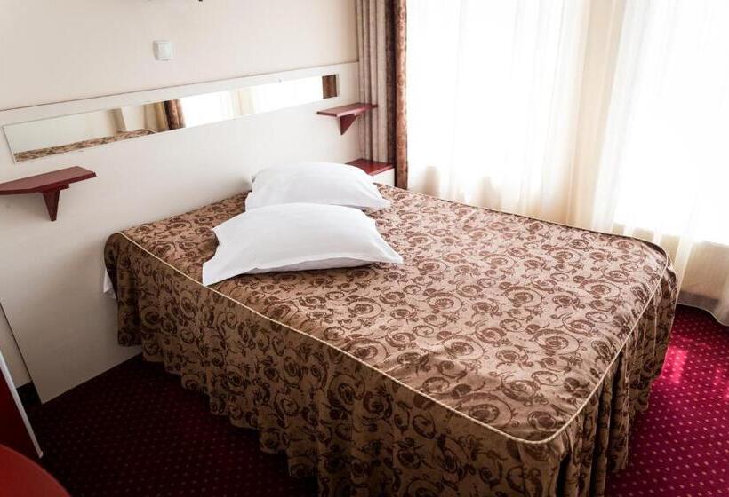 اتاق اکونومی یک تخته, Zamca Suceava