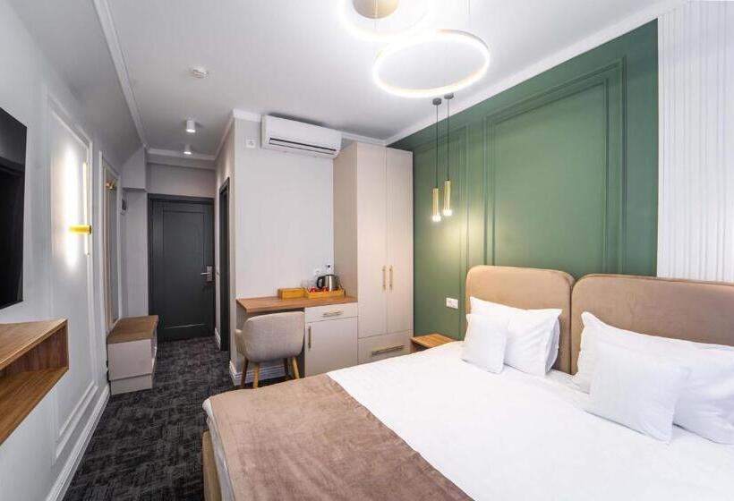 اتاق سوپریور, Zamca Suceava