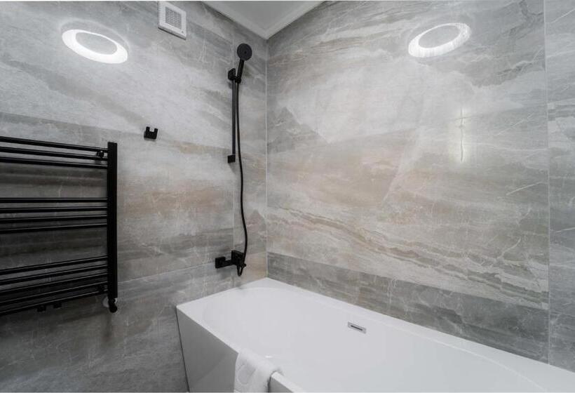 اتاق لوکس, Zamca Suceava