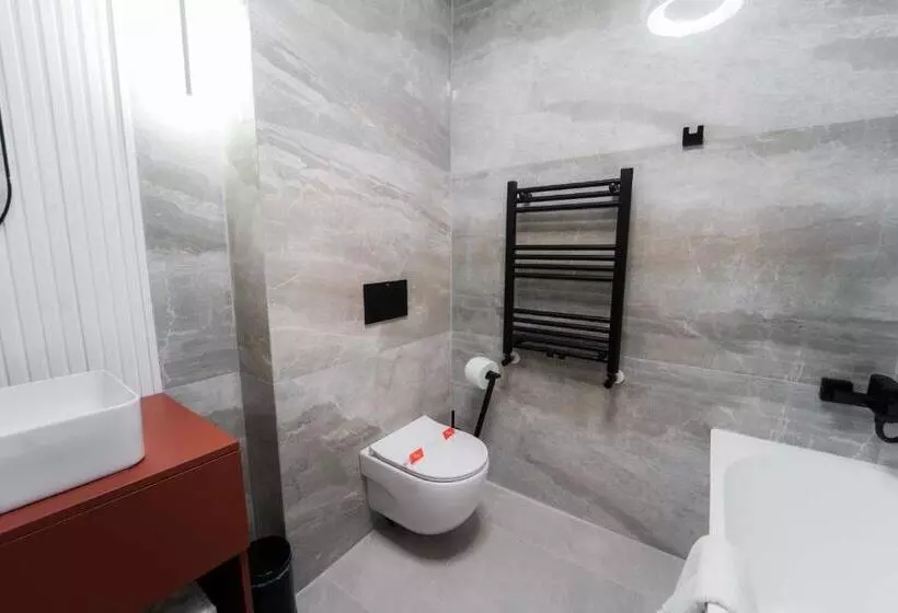 デラックスルーム, Zamca Suceava