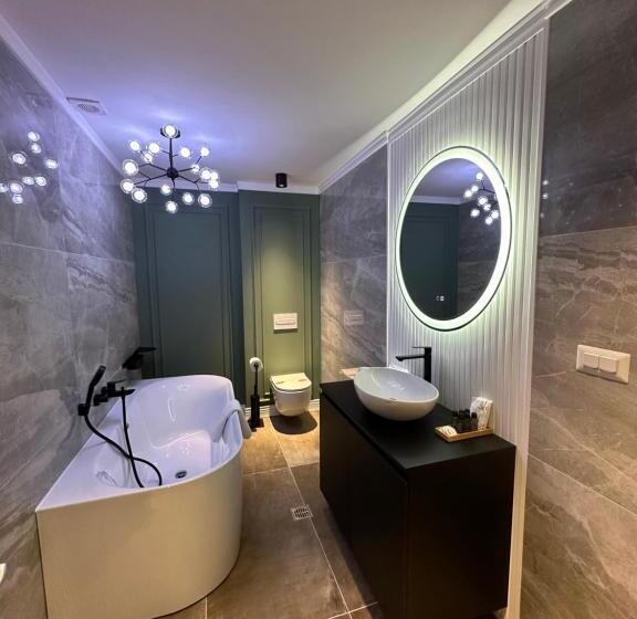 سوییت جونیور لوکس, Zamca Suceava