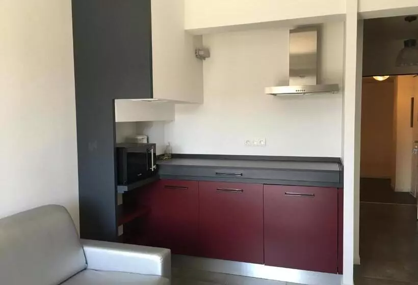 استودیو استاندارد با چشم‌انداز دریا و بالکن, En Aparté