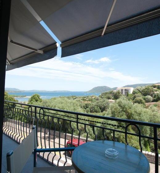 استودیو استاندارد با چشمانداز دریا و بالکن, En Aparté