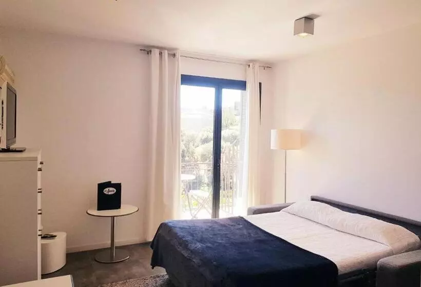 استودیو استاندارد با چشم‌انداز دریا و بالکن, En Aparté