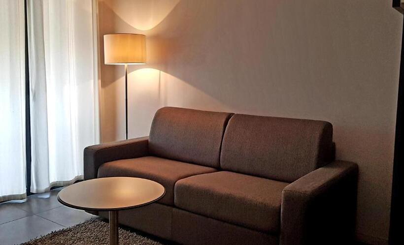 استودیو استاندارد با چشمانداز دریا و بالکن, En Aparté