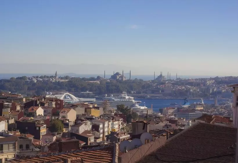 Suite Sea View, Taksim Prelude
