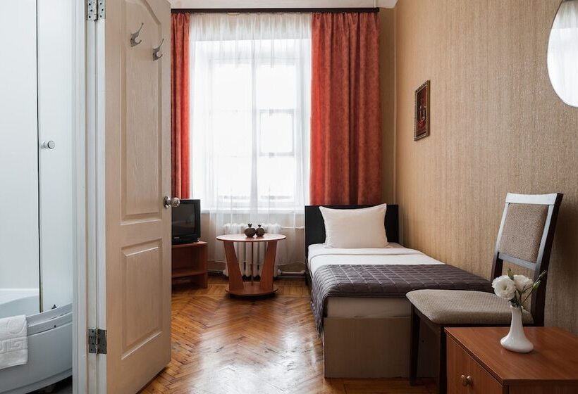 اتاق اکونومی, Tsentralnaya Hotel