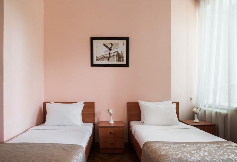 اتاق اکونومی, Tsentralnaya Hotel