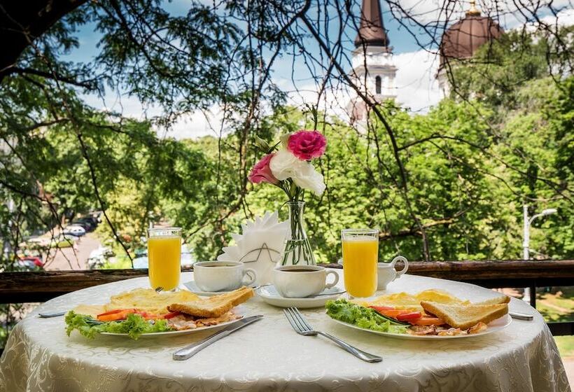 اتاق استاندارد, Tsentralnaya Hotel