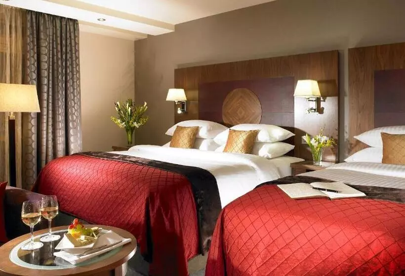 Perhehuone, Westport Plaza Hotel, Spa & Leisure
