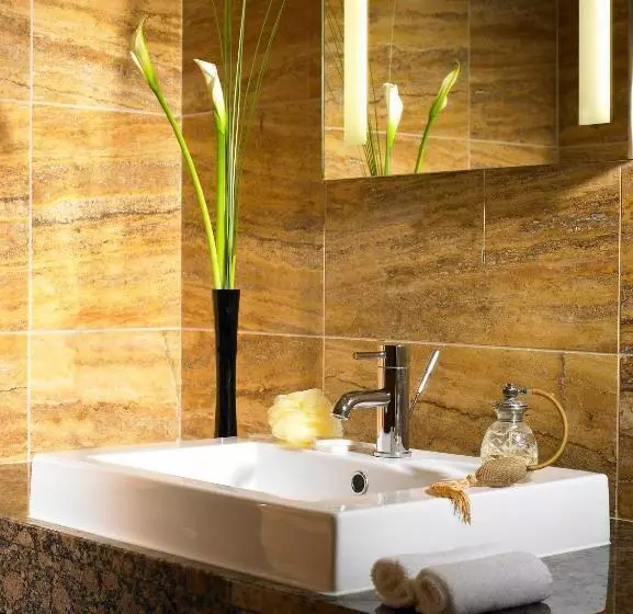 Standard-huone King-vuode, Westport Plaza Hotel, Spa & Leisure