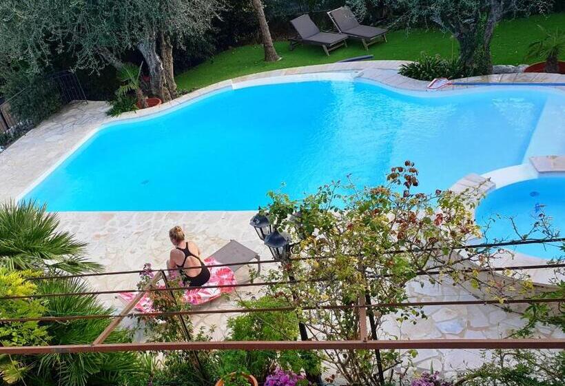 غرفة قياسية, Villa Mia