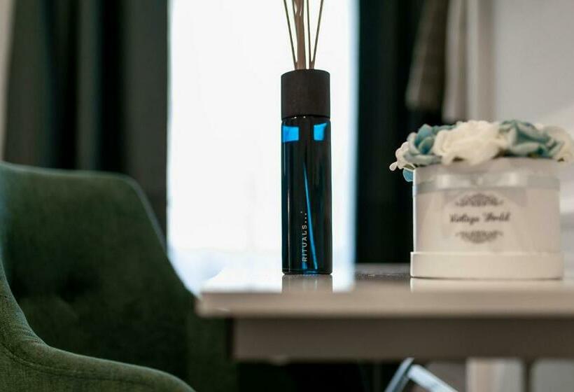 חדר דלוקס עם מרפסת, Catalog Boutique Rooms