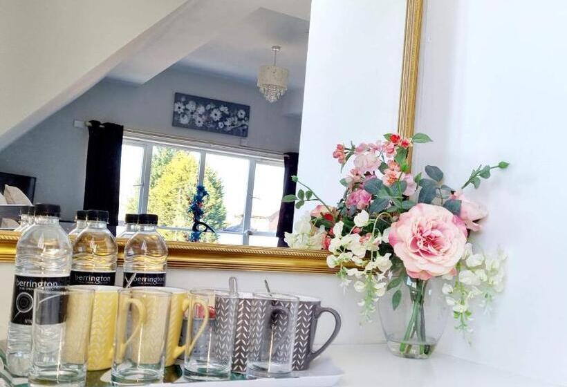 غرفة عائلية, Wheatsheaf Inn