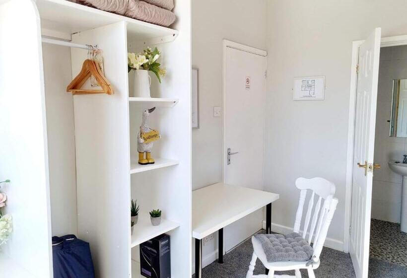 패밀리 룸, Wheatsheaf Inn