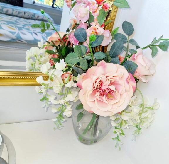 패밀리 룸, Wheatsheaf Inn