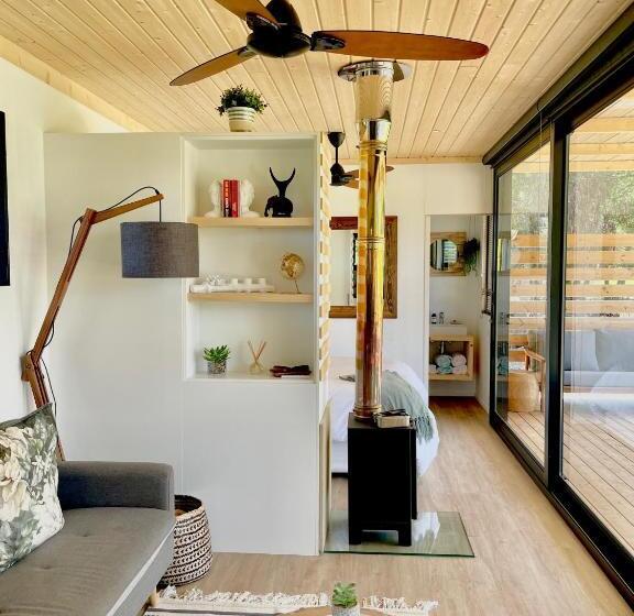 디럭스 방갈로, Hemel N Aarde Stud