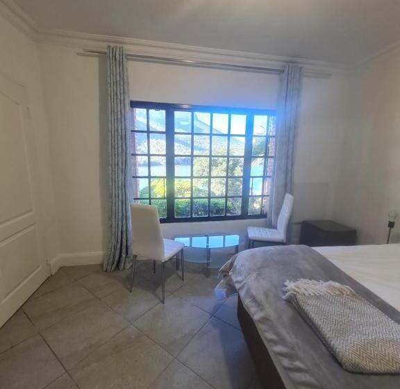 غرفة قياسية, Cozy Kosmos