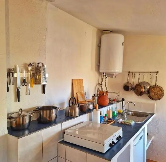 آپارتمان 1 خوابه با چشم‌انداز, Finca Serrato