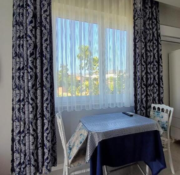 חדר דלוקס, The Cotton House