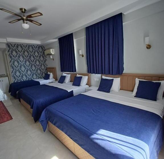 استودیو خانوادگی, The Cotton House