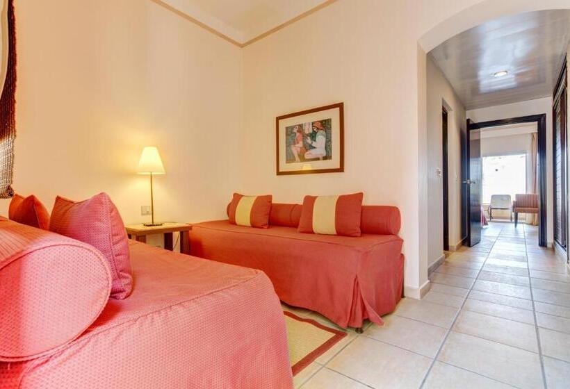 اتاق خانوادگی, Tui Magic Life Kalawy