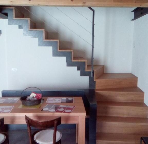 Номер Стандарт Вид на Горы, Merian