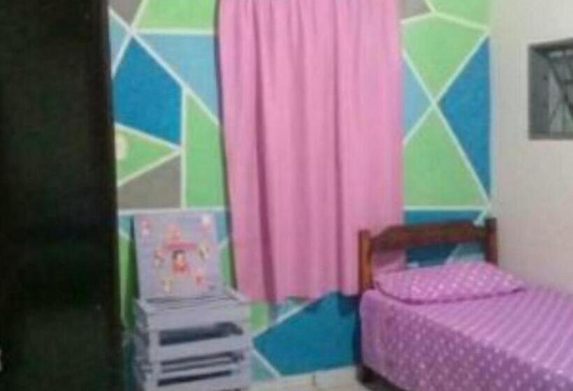 اتاق استاندارد یک تخته با سرویس بهداشتی مشترک, Urban Hostel Centro De Pedro Juan Caballero