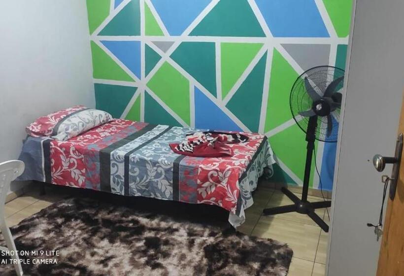 اتاق استاندارد یک تخته با سرویس بهداشتی مشترک, Urban Hostel Centro De Pedro Juan Caballero