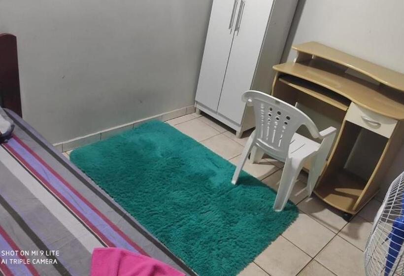 اتاق استاندارد یک تخته با سرویس بهداشتی مشترک, Urban Hostel Centro De Pedro Juan Caballero