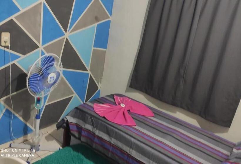 اتاق استاندارد یک تخته با سرویس بهداشتی مشترک, Urban Hostel Centro De Pedro Juan Caballero