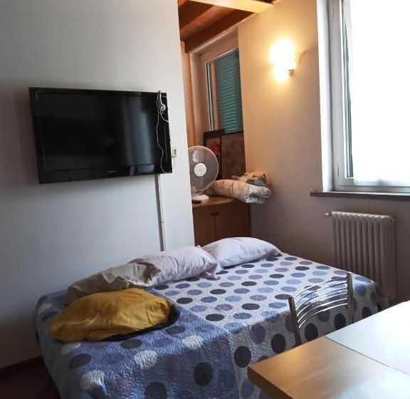 استودیوی استاندارد, B&b Del Bosco E Del Lago Elimar