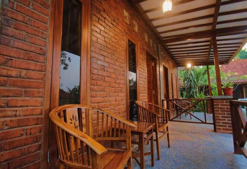 Номер Deluxe, Omah Joglo Semarang