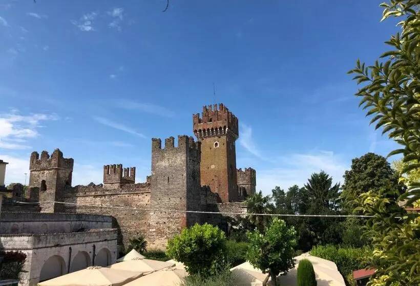 バルコニー付き１ベッドルームアパートメント, Castello Centro Storico