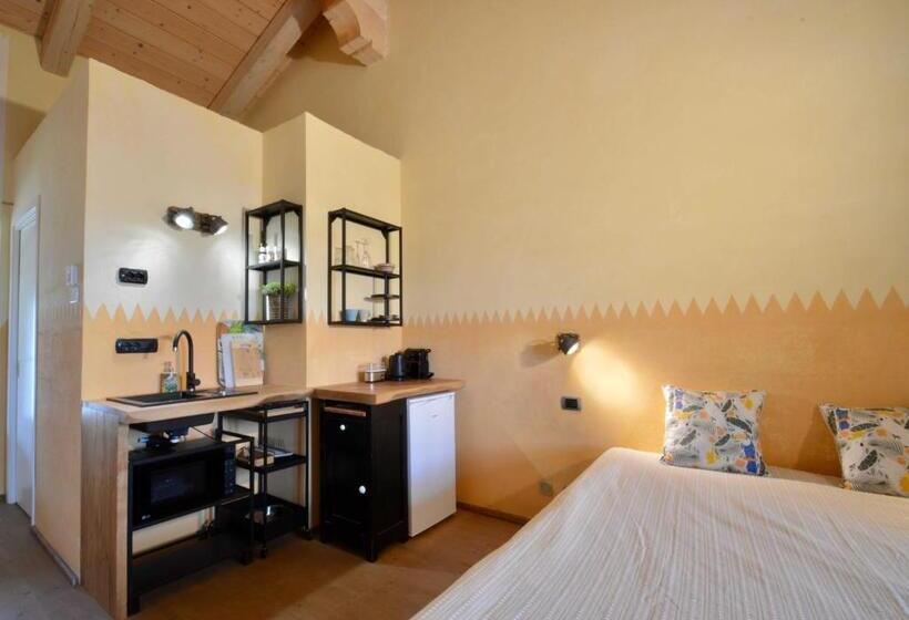 חדר סטודיו סטנדרד, Ferrarotti