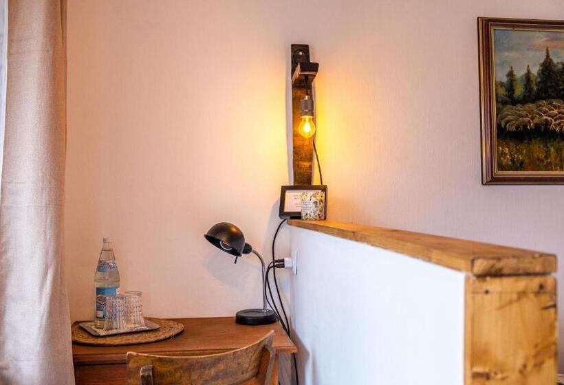 이코노미 룸, Villa Theresienhof