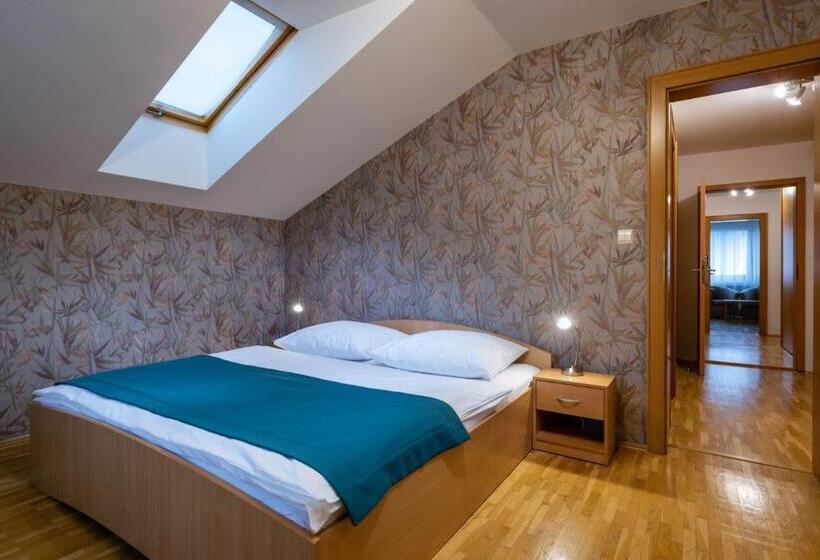 Семейный Номер Вид на Горы, Penzión Snow