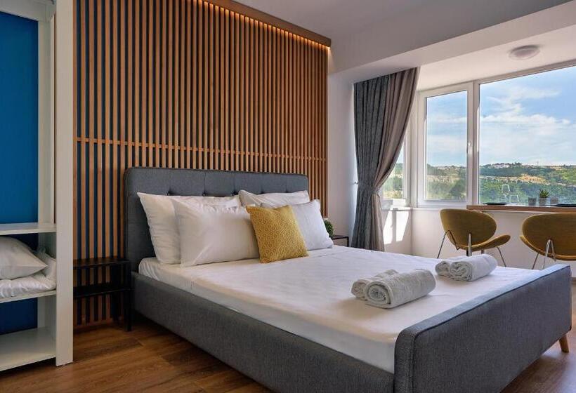 إستوديو ديلوكس, Adel Apartments