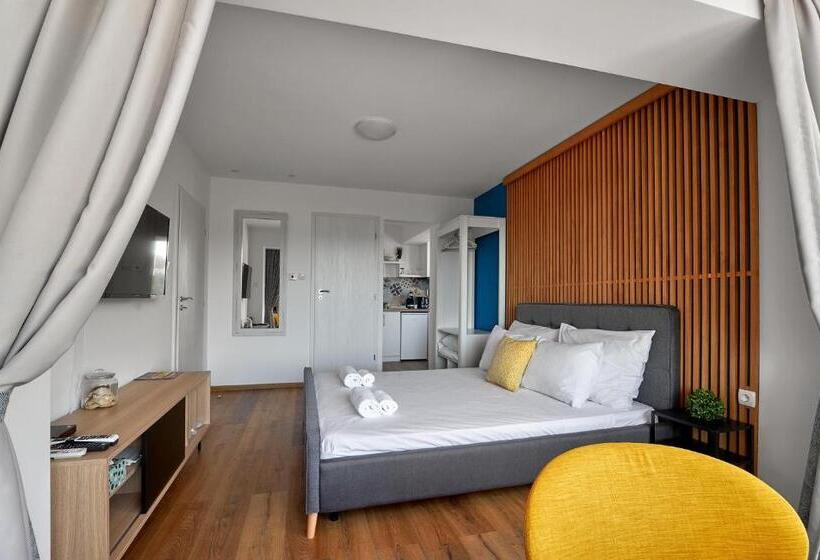 إستوديو ديلوكس, Adel Apartments