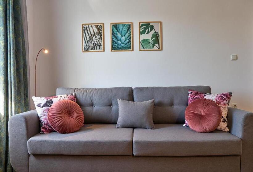 شقة غرفة واحدة, Adel Apartments