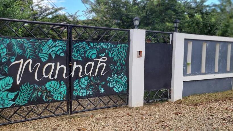 Standard Triple Room with Terrace, Mannah Garden Staycation Place