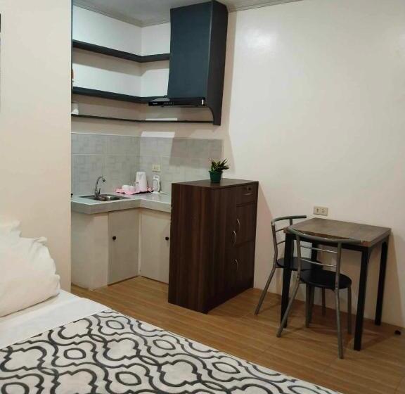 اتاق لوکس, Mannah Garden Staycation Place