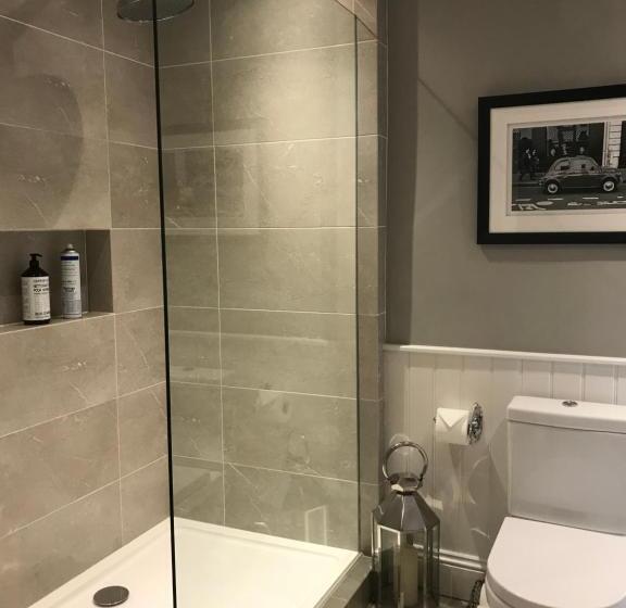 Номер Стандарт, Church Gate Farm