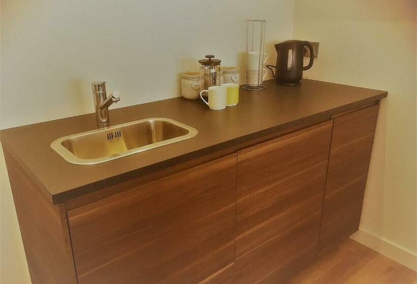 Quarto Deluxe, The Grange Silverstone