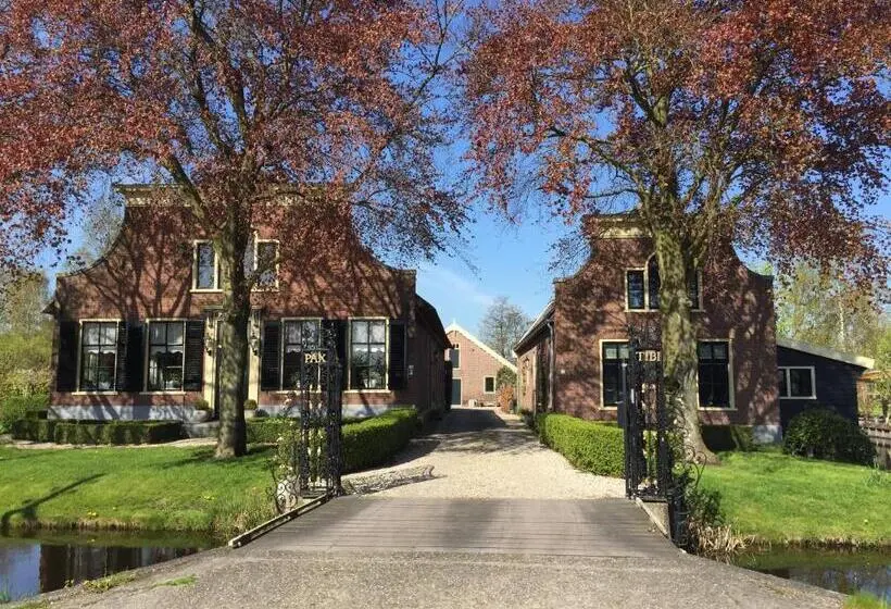テラス付きスタンダードワンルーム, Bed & Breakfast Pax Tibi