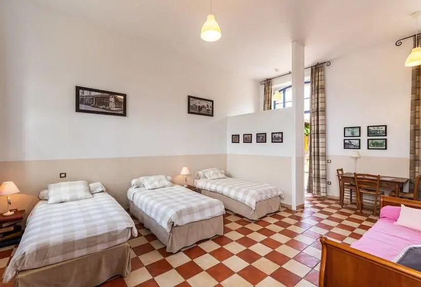 Perhehuone, Le Domaine Des Ecoliers B&b