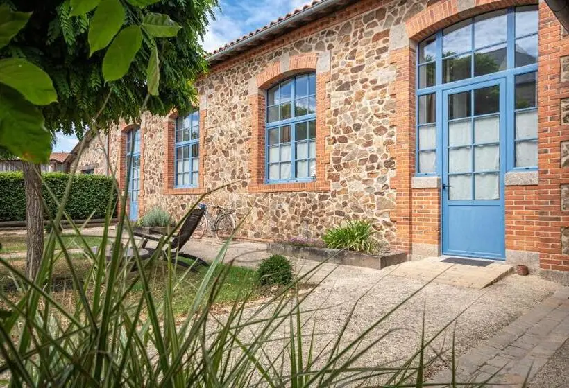 Perhesviitti, Le Domaine Des Ecoliers B&b